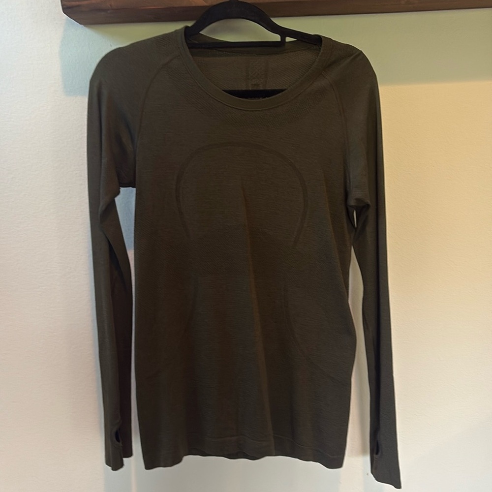Lululemon swiftly tech long sleeve shirt